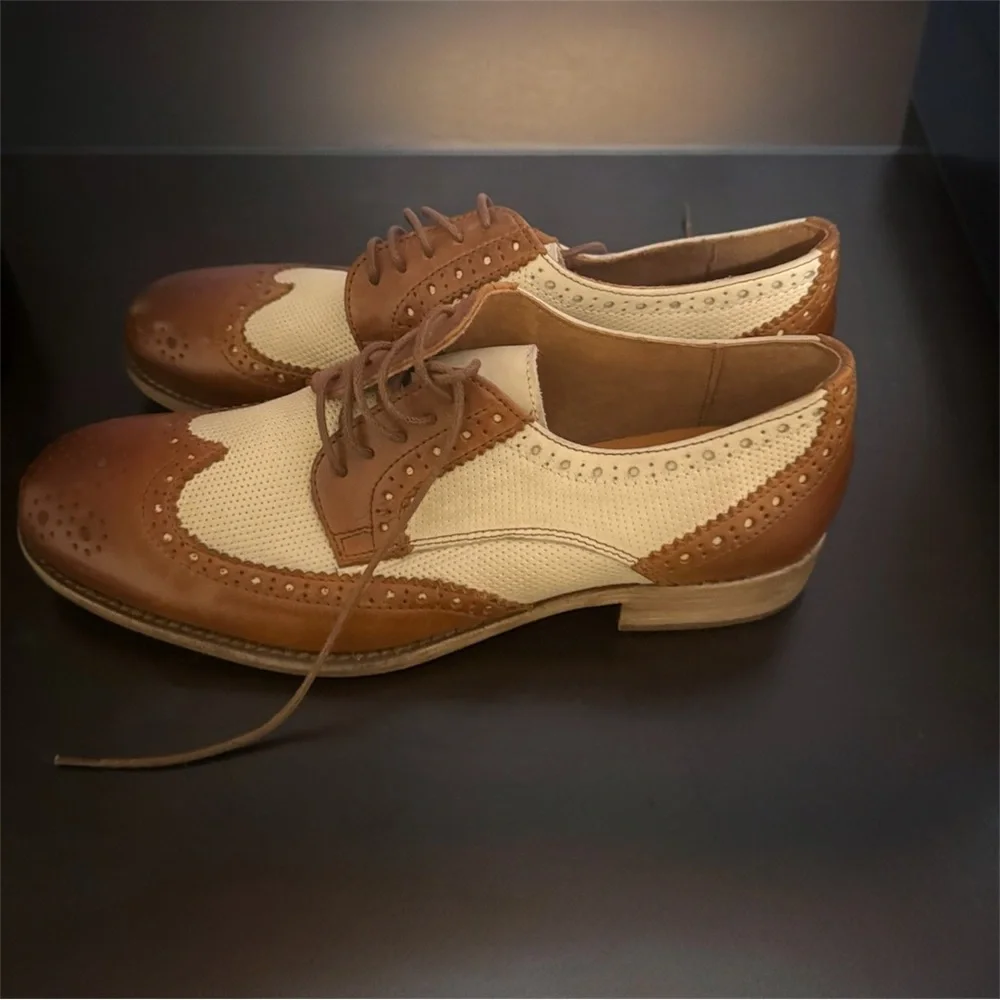 Classic Brown and Cream woman Brogues - Picture 1 of 3